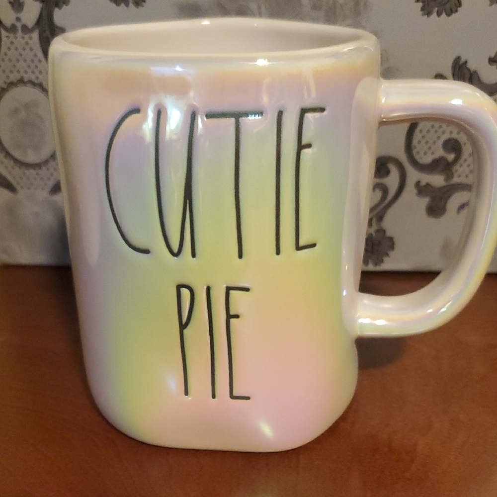 Rae Dunn Irridescent 'Cutie Pie' Mug Rare NWT
